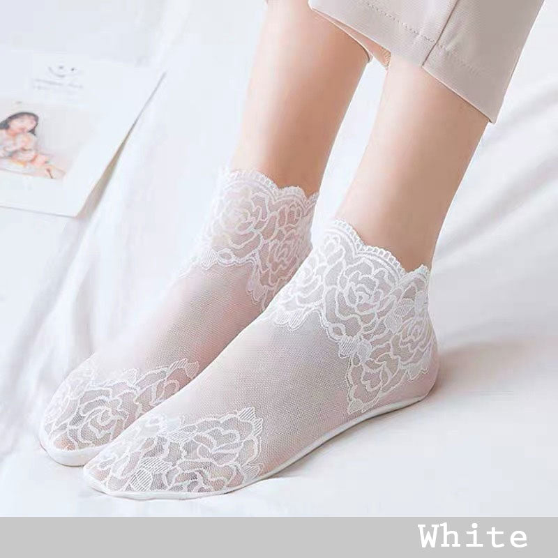 גרבי תחרה לנשים