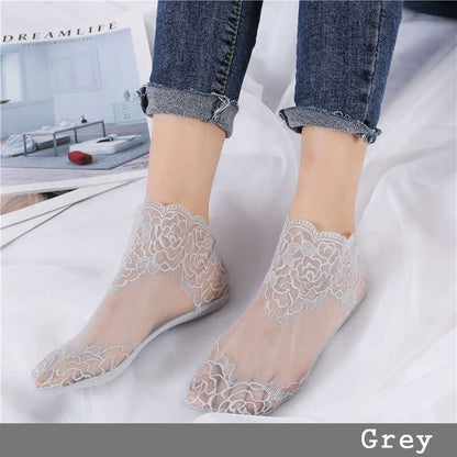 גרבי תחרה לנשים