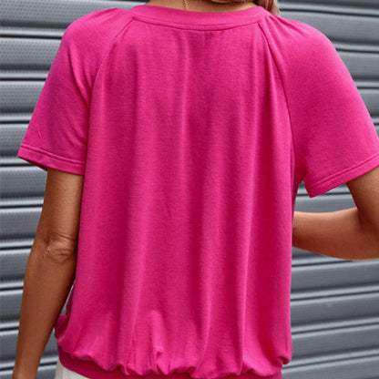 חולצת קפלים מזדמנת לנשים עם צווארון V